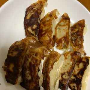 お酢とこしょうで味付け♪新感覚♪焼きギョーザ